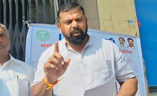 BJP-MLA-Raja-Singh-Serious.jpg