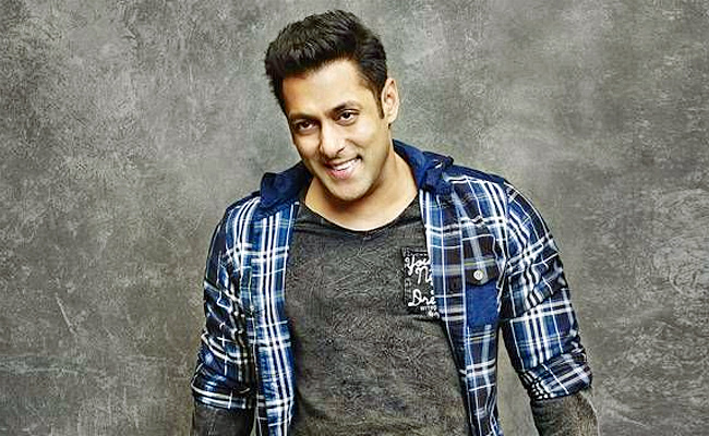 Rare_20and_20Unseen_20Old_20Pics_20of_20Salman_20Khan_20PHotos_14.jpg 15