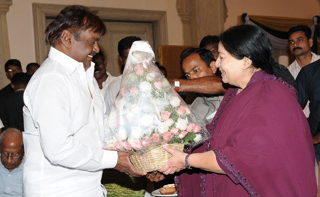 Vijaykanth_Jayalalithaa.jpg