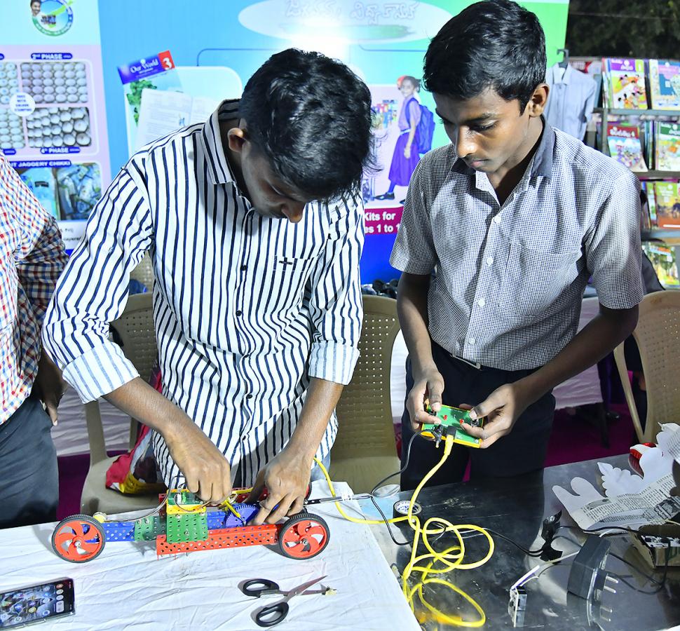 34th_20Vijayawada_20Book_20Festival_202023_20Photos-16.jpg 16