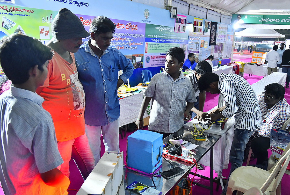 34th_20Vijayawada_20Book_20Festival_202023_20Photos-6.jpg 6