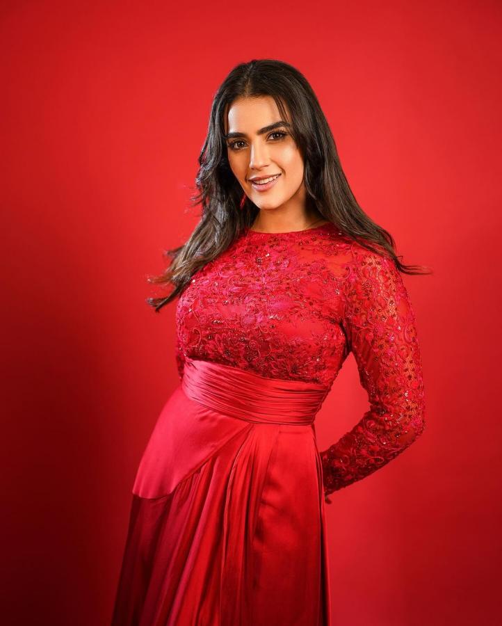Kavya-Thapar-insta-pics.jpg 9