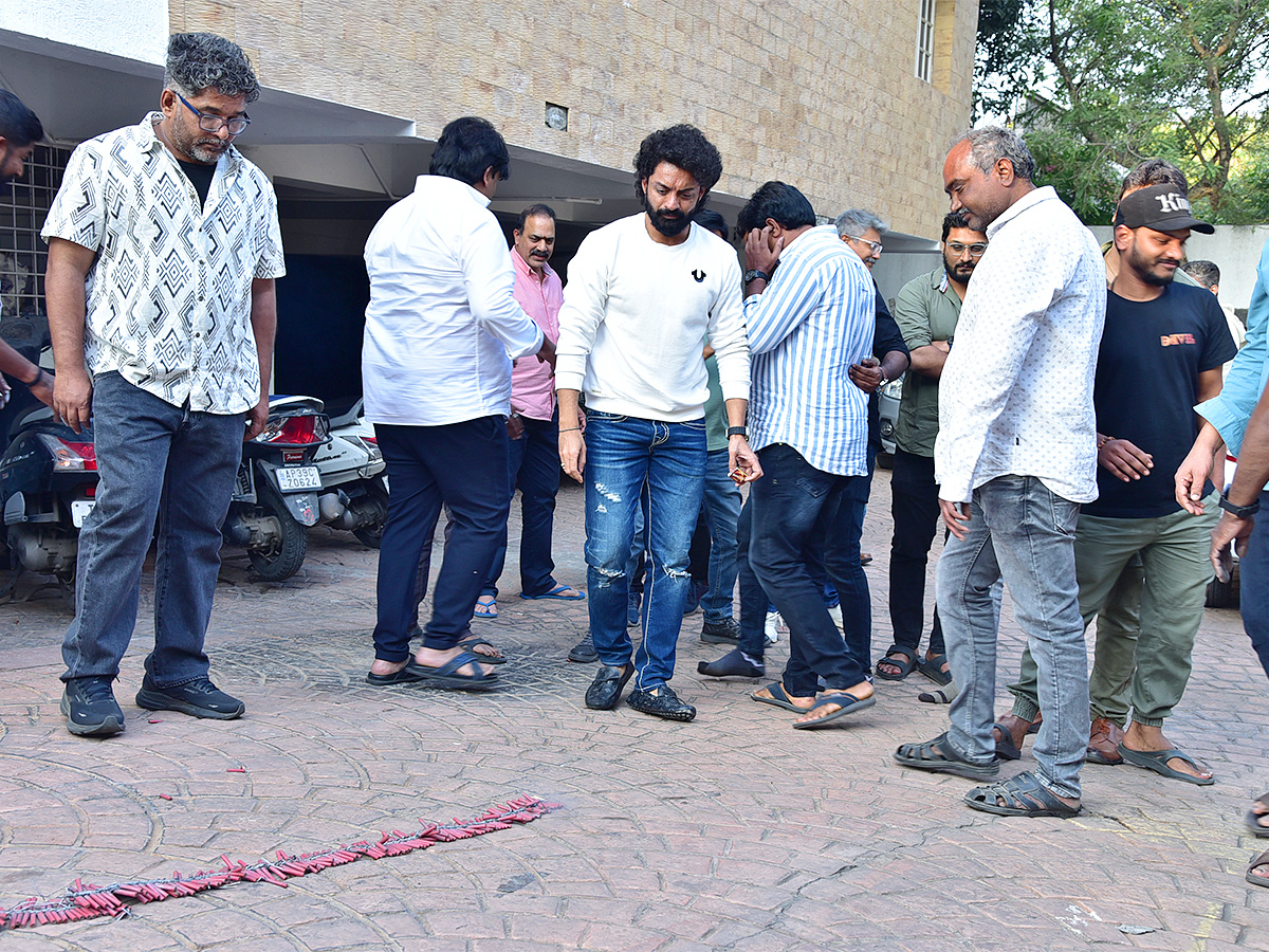 Nandamuri_20Kalyan_20Rams_20Devil_20Movie_20Success_20Celebrations-1.jpg 1