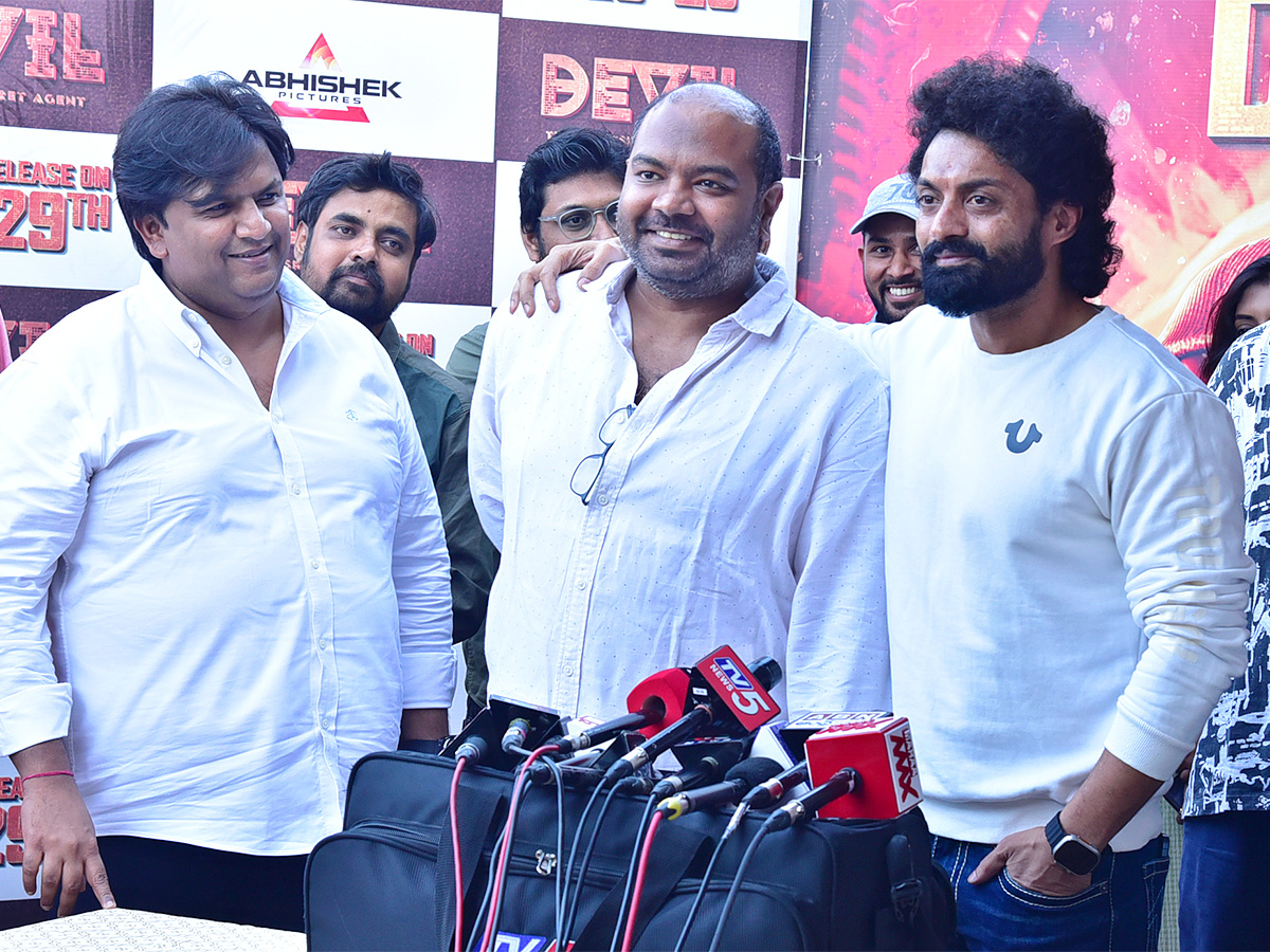 Nandamuri_20Kalyan_20Rams_20Devil_20Movie_20Success_20Celebrations-5.jpg 5