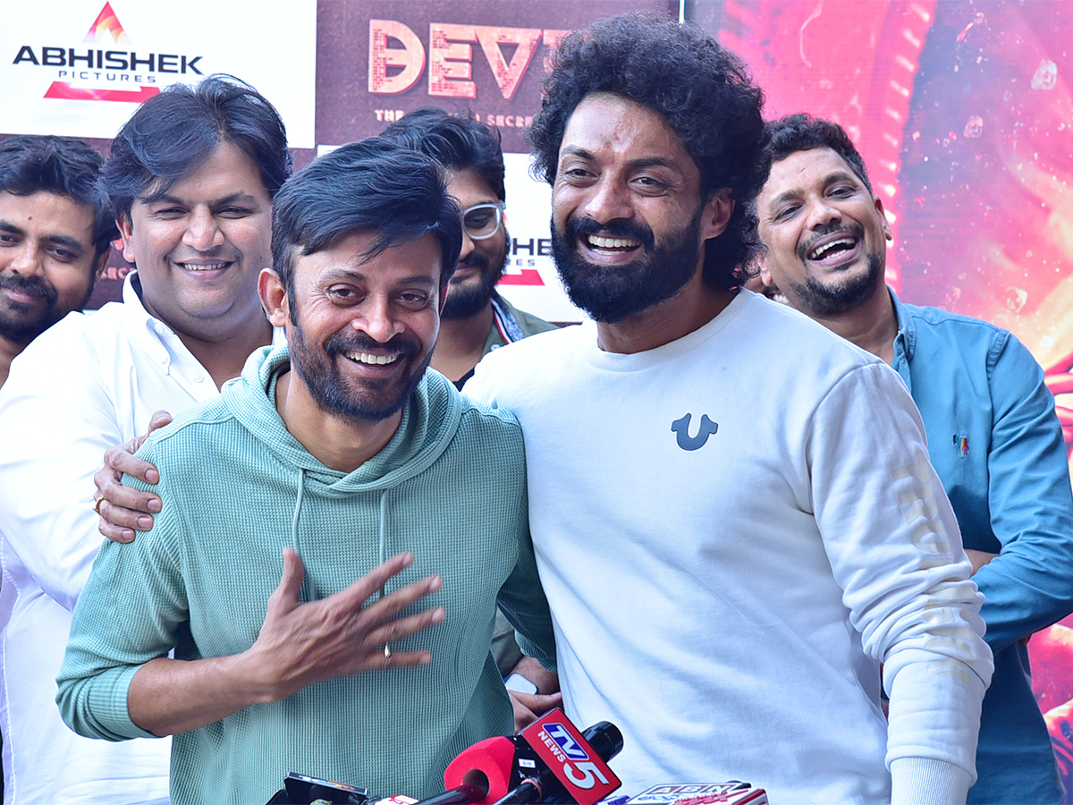 Nandamuri_20Kalyan_20Rams_20Devil_20Movie_20Success_20Celebrations-7.jpg 7