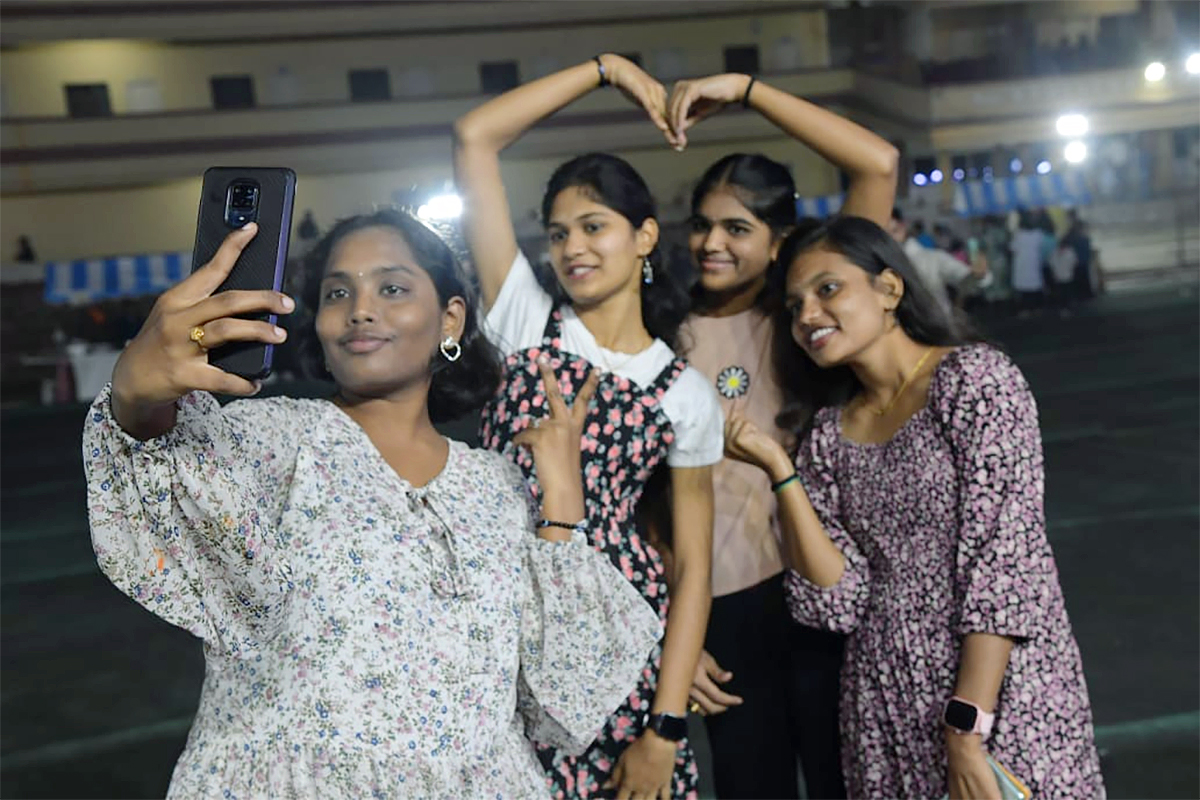 new_20year_20celebration_20in_20country_20club_20hyderabad-8.jpg 8