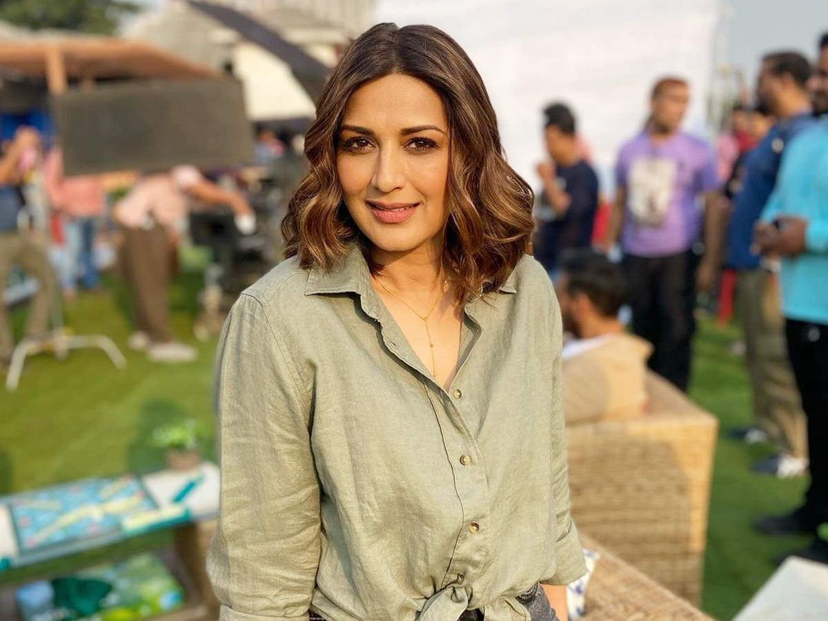 Sonali-Bendre-1.jpg 4
