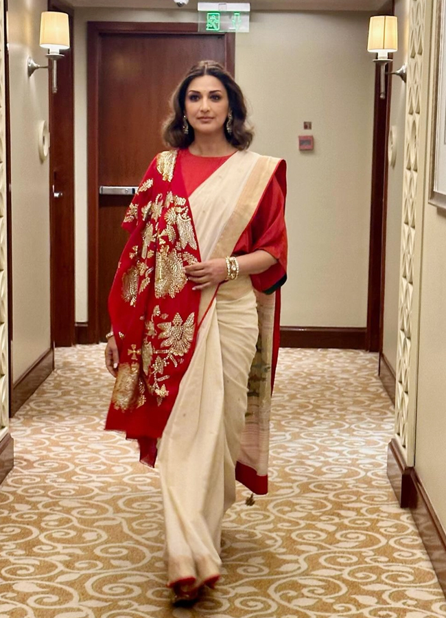 Sonali-Bendre-14.jpg 17