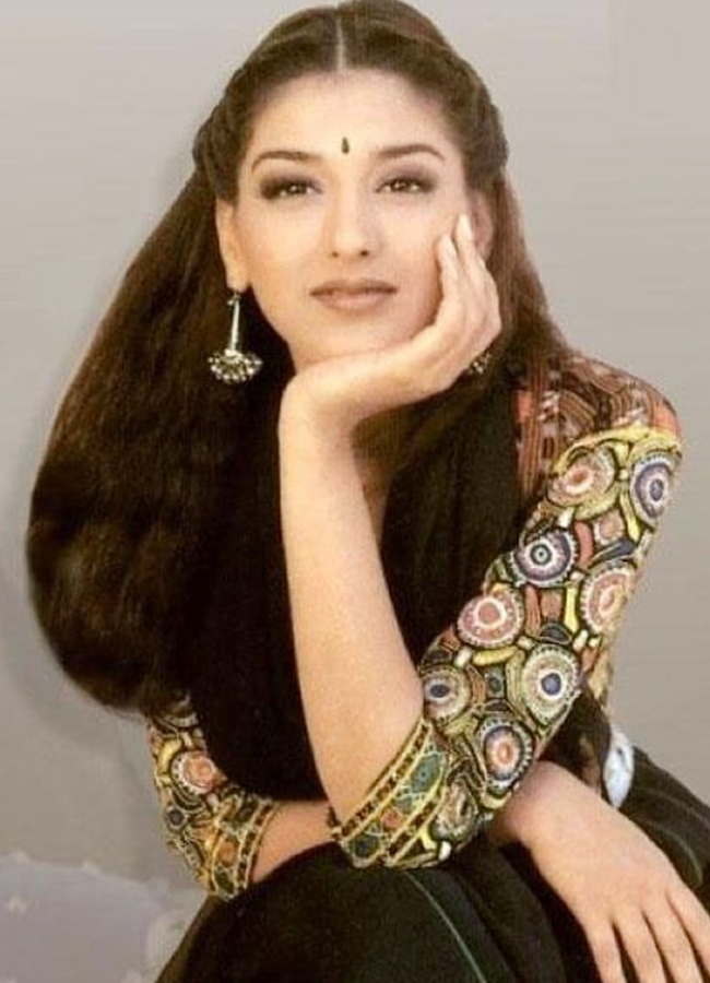 Sonali-Bendre-22.jpg 25