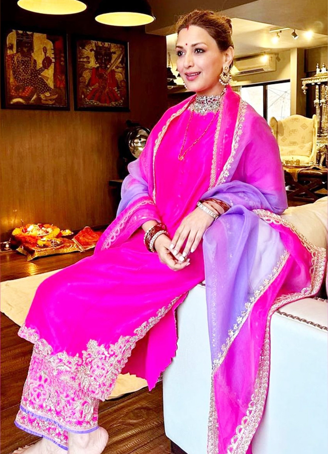 Sonali-Bendre-26.jpg 29
