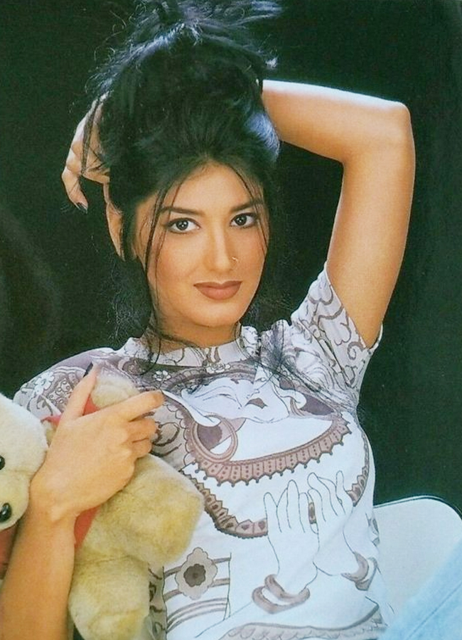 Sonali-Bendre-6.jpg 9