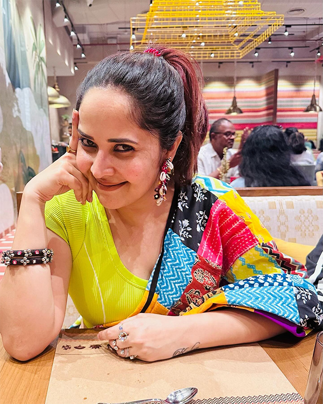 new_20year_202024_20celebration_20in_20anasuya_20bharadwaj_20photos-2.jpg 2