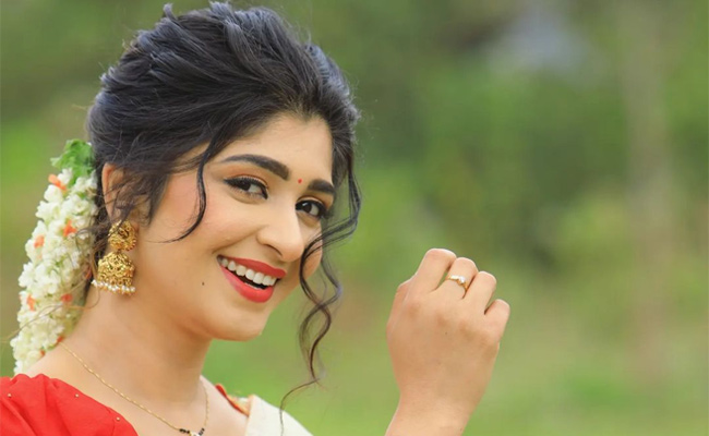 Aditi-Prabhudeva.jpg