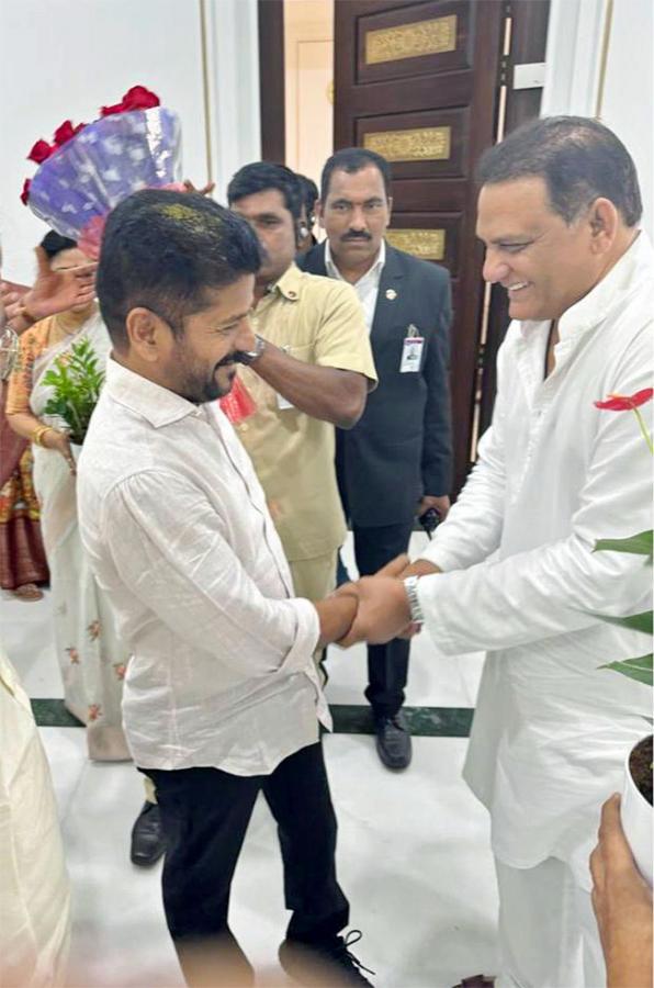 Azharuddin_20Meets_20Telangana_20CM_20Revanth_20Reddy_20And_20ministers-3.jpg 3