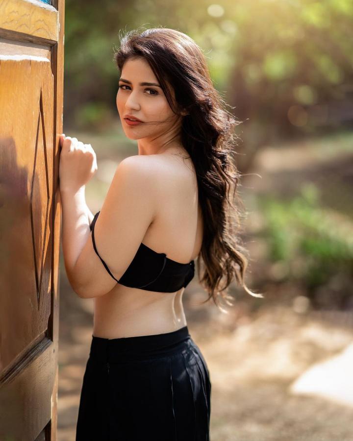 Priyanka-Jawalkar.jpg 2