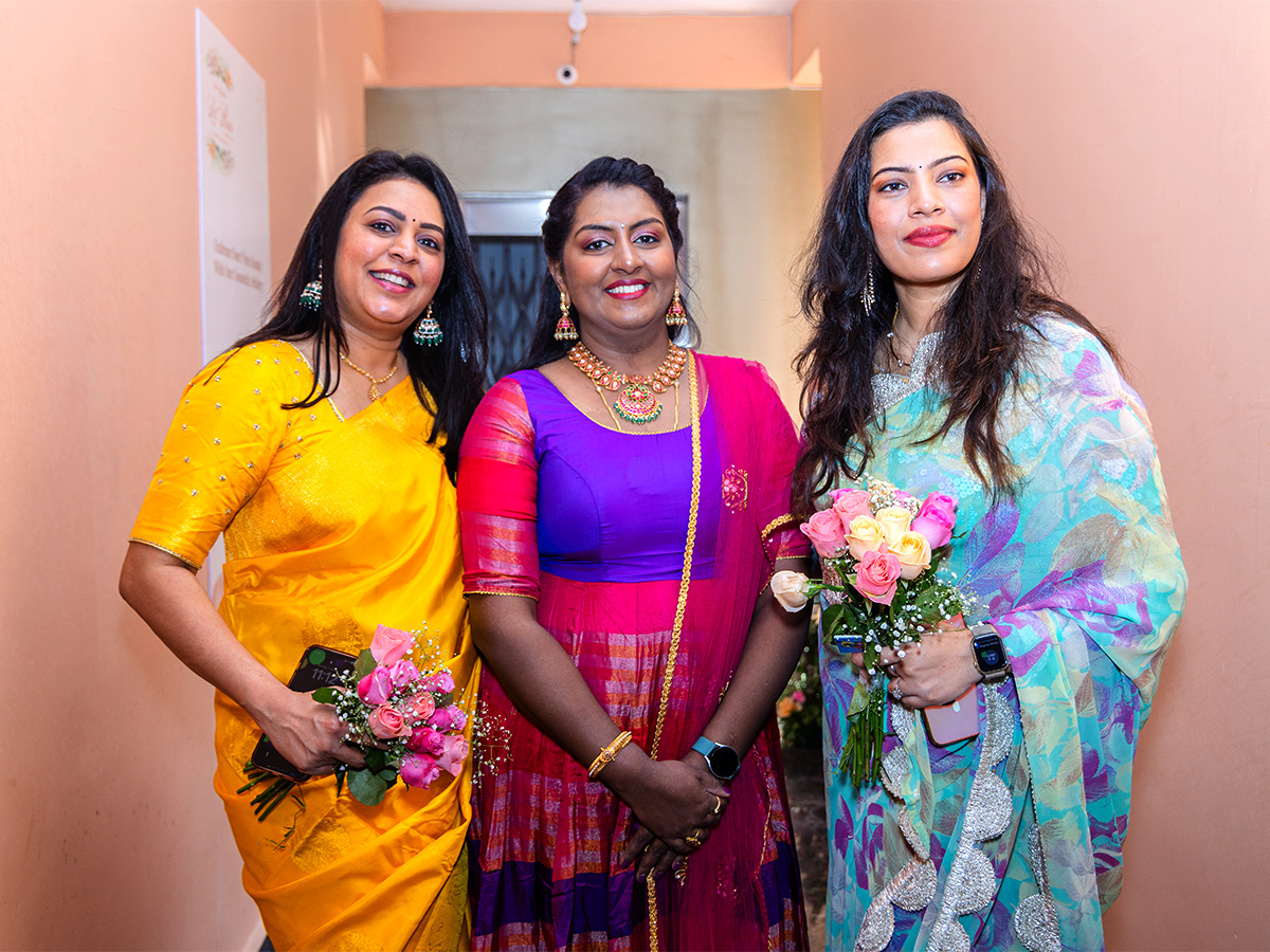 Singer_20Geetha_20Madhuri_20open_20store-4.jpg 4