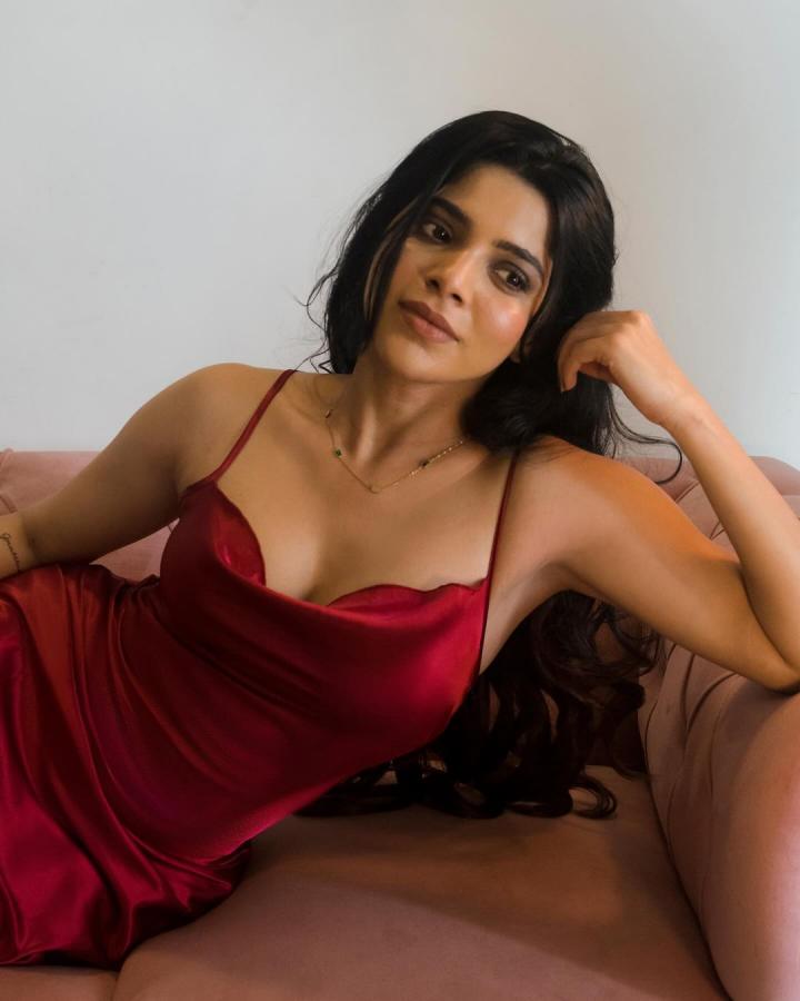 Divya-bharathi-images.jpg 6