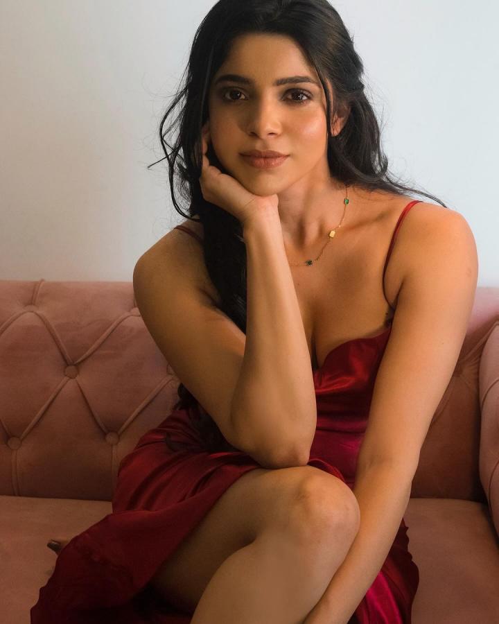Divya-bharathi-latest-photos.jpg 4