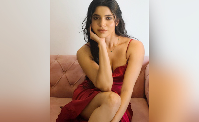Divya.jpg 1