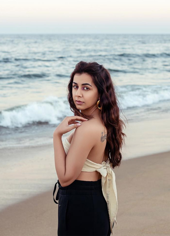 actress_20nikki_20galrani_20birthday_20special_20photos-9.jpg 9