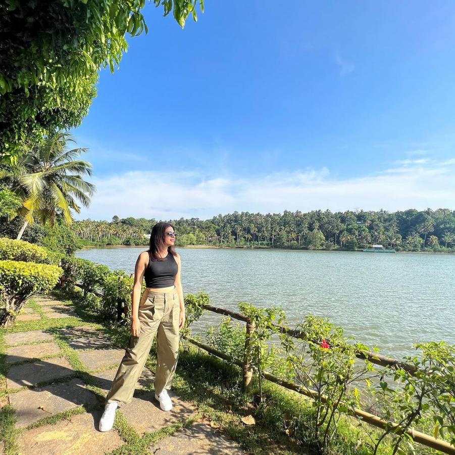 Shraddha_20Das-photos.jpg 9