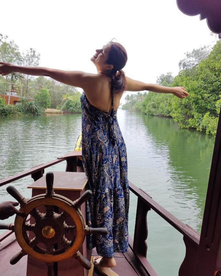 Shraddha_20Das_0.jpg 7