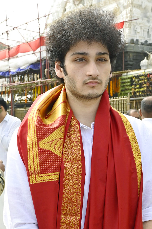 SuperStar_20Krishna_20Grand_20Son_20Jaya_20Krishna_20Visited_20Tirumala_20Temple_20Photos_5.jpg 6