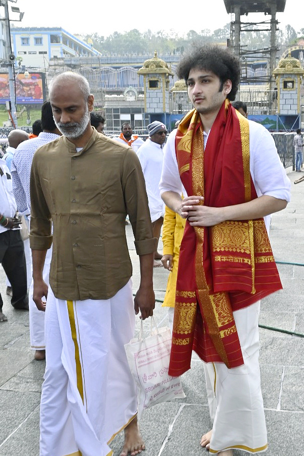 SuperStar_20Krishna_20Grand_20Son_20Jaya_20Krishna_20Visited_20Tirumala_20Temple_20Photos_7.jpg 8