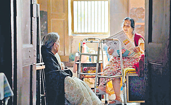 Tanuja-1.jpg