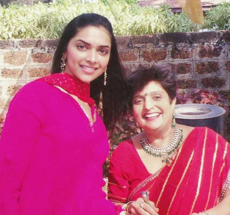 7.Deepika-Padukone.jpg 9