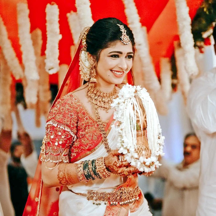 AditiPrabhudeva-11_0.jpg 11