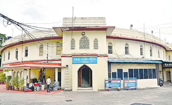 COUNCIL-BUILDING-1.jpg