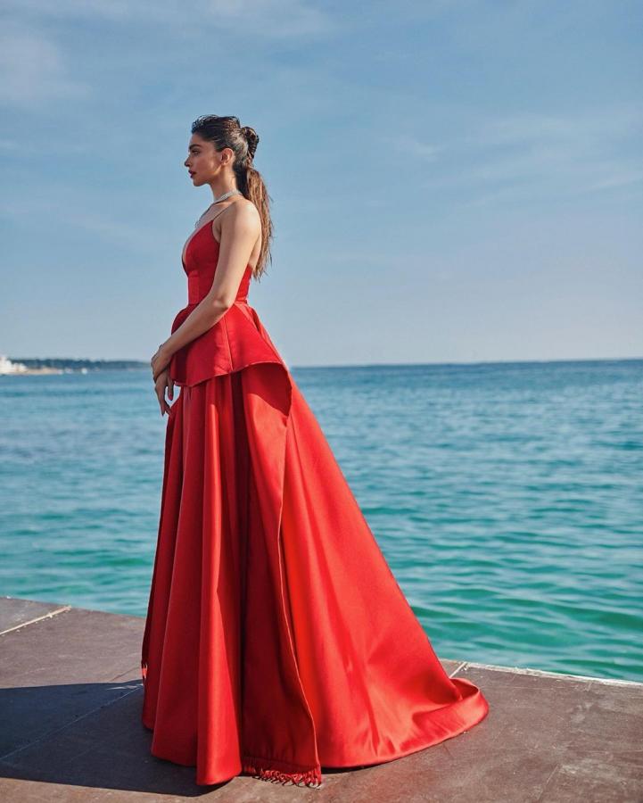 Deepika-photos.jpg 5