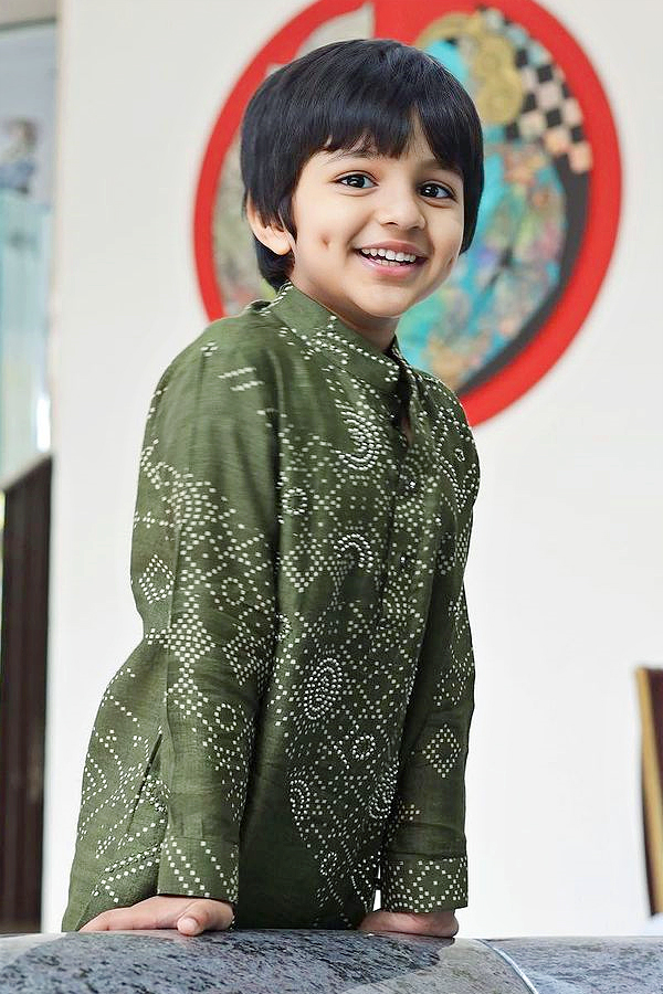 Manchu_20Vishnu_20announces_20cinematic_20debut_20of_20his_20son_20Avram_20Photos_8.jpg 9