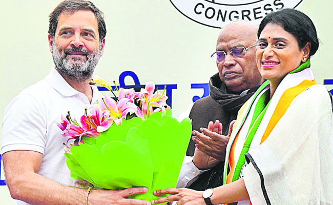 YS_20SHARMILA_20JOIN_20CONG_201.jpg