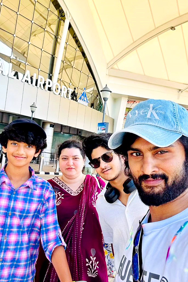 Tollywood_20Hero_20Sudheer_20Babu_20Enjoying_20with_20His_20family_20vacation_20Photos_10.jpg 11