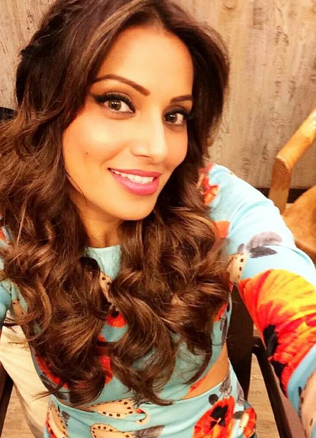 Bipasha-Basu-8.jpg 12
