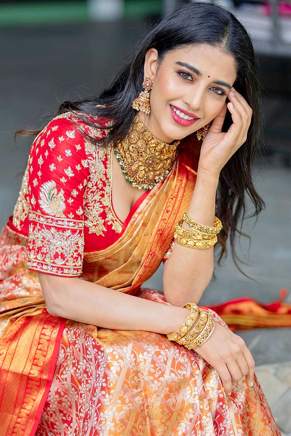 Daksha_20Nagarkar_20Stunning_20Photos_13.jpg 14