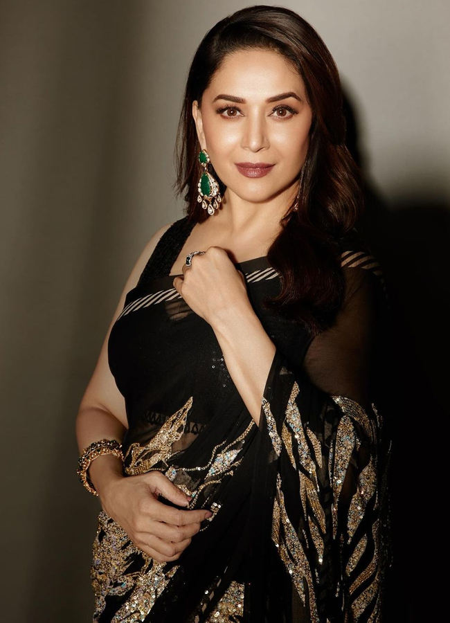 Madhuri-Dixit-10.jpg 11