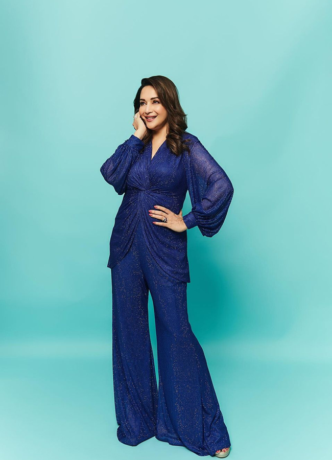 Madhuri-Dixit-11.jpg 12