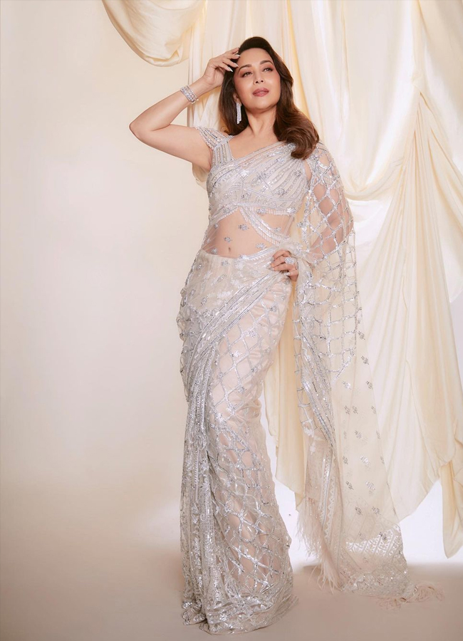Madhuri-Dixit-20.jpg 21