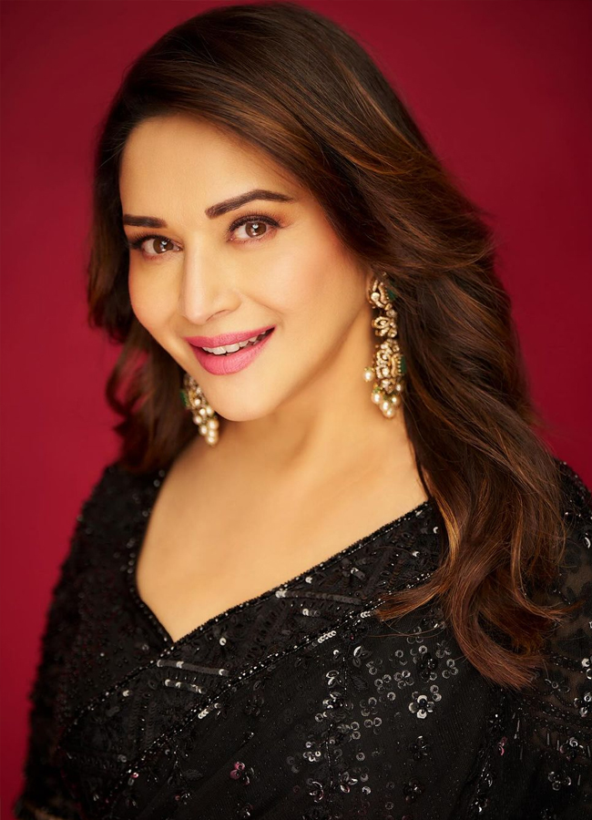 Madhuri-Dixit-3.jpg 5