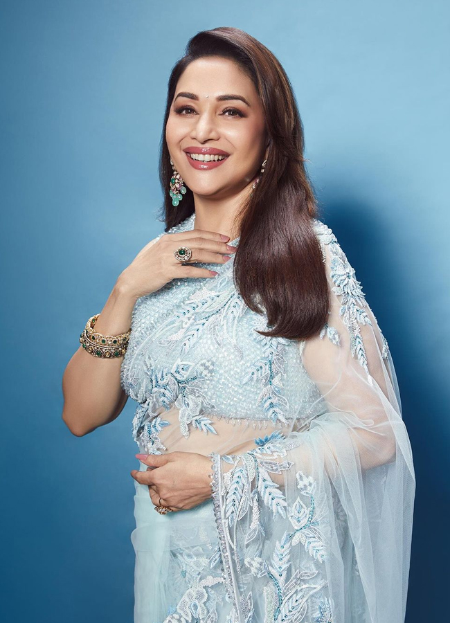 Madhuri-Dixit-8.jpg 9