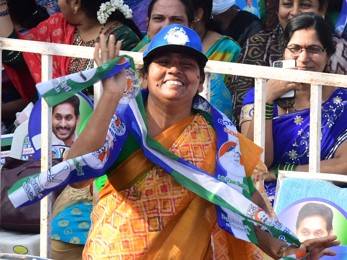 ysrcp_20samajika_20sadhikara_20yatra_20photos-30.jpg 27