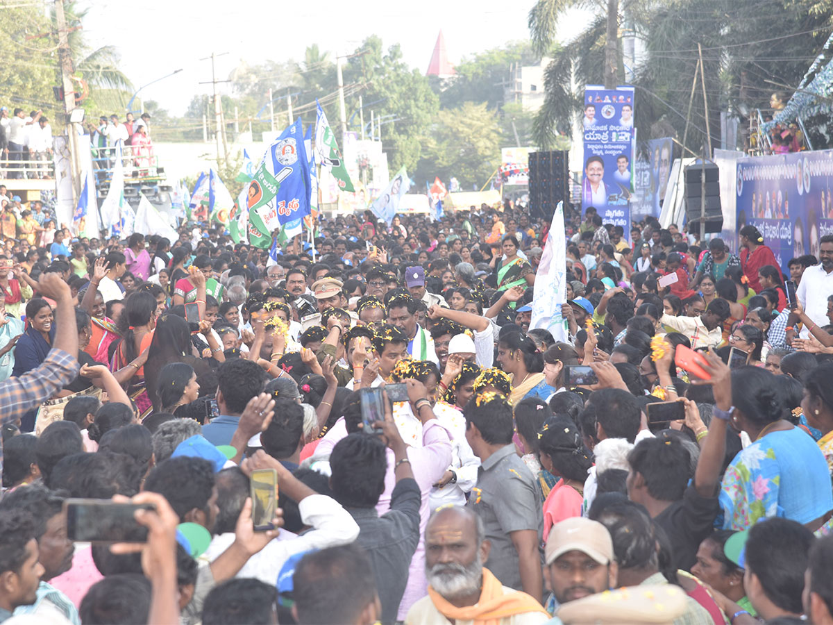ysrcp_20samajika_20sadhikara_20yatra_20photos-31.jpg 28