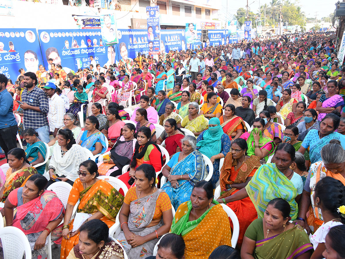 ysrcp_20samajika_20sadhikara_20yatra_20photos-34.jpg 31