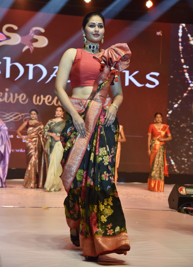 Fashion-Show-12.jpg 13
