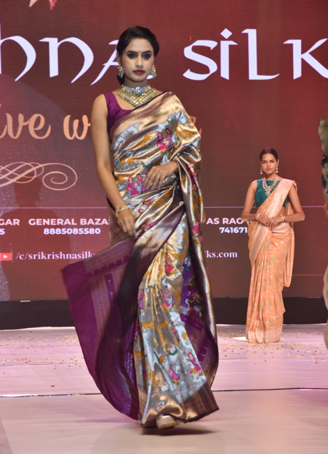 Fashion-Show-15.jpg 16