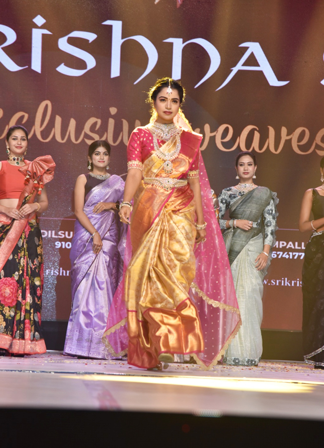 Fashion-Show-16.jpg 17