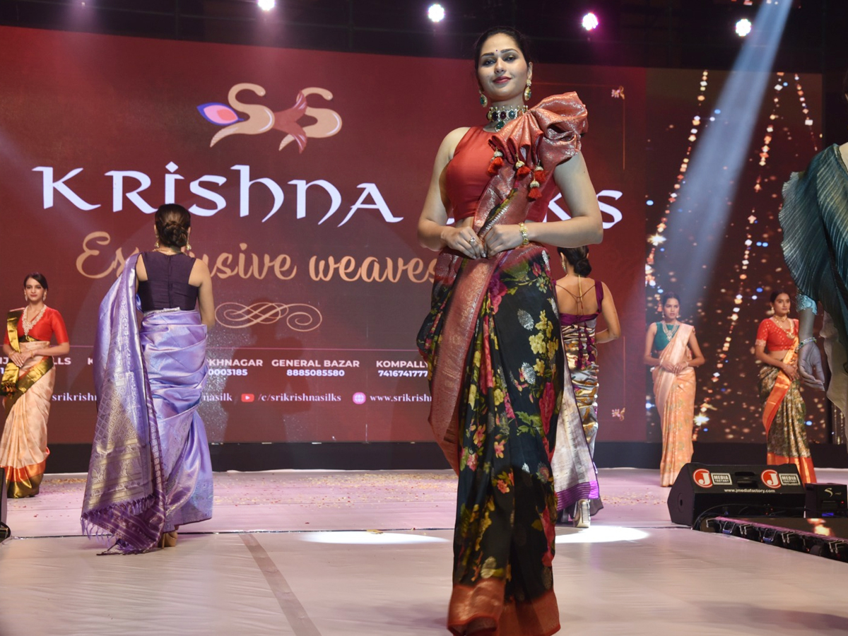 Fashion-Show-6.jpg 7